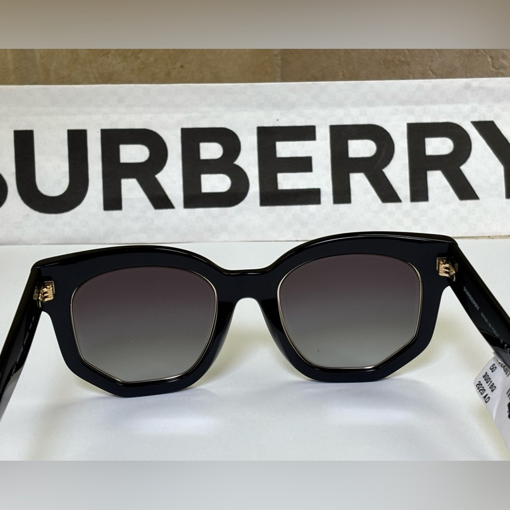 New Burberry BE4307 3001/8G Primrose Black Sunglasses. Geometric shape. - Picture 14 of 15